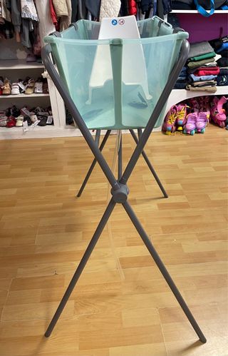 Bañera y soporte Stokke