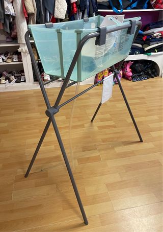 Bañera y soporte Stokke