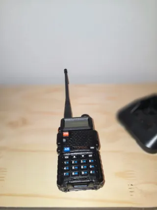 BAOFENG UV-5R Walkie-Talkie