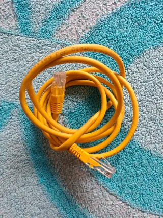 Cable de red Ethernet Amarillo