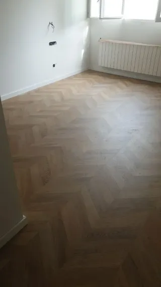 SUELOS LAMINADOS/ REVESTIMIENTOS LIGEROS