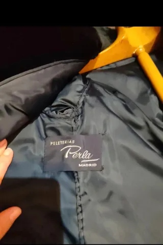 Abrigo de piel negro