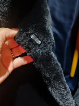 Abrigo de piel negro