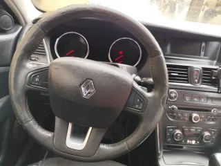 Renault latitud    2011