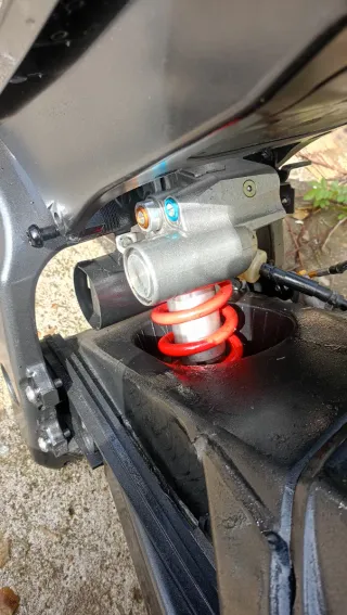 Amortiguador Yamaha R6 (2007-2008) solo 19.000klm