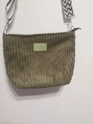 Bolso de terciopelo verde
