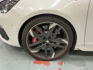 Peugeot 308 1.6 GTI 200 kW (272 CV)