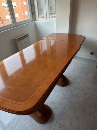 Mesa de salón abatible de madera