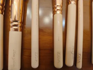 Set Brochas Maquillaje Rosa y Dorado