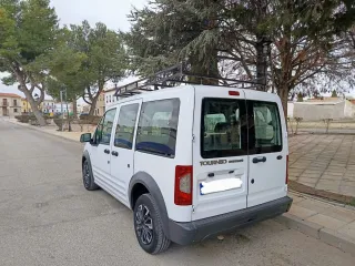 Ford Tourneo Connect 2013