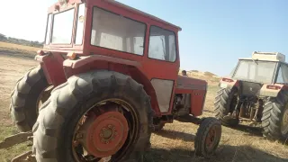Tractor Massey Ferguson 1195 Rojo