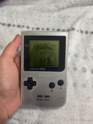 Nintendo Game Boy Pocket + Pokémon Azul