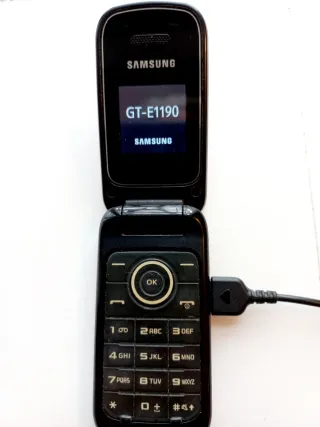 Móvil Samsung GT E1190