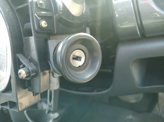 ANTIRROBO / LLAVE CONTACTO MINI MINI (R50,R53) W1