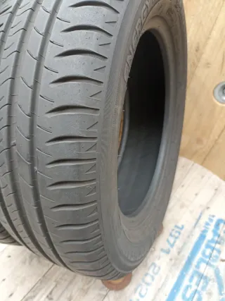 Vendo 2 Neumáticos de coche en buen estado