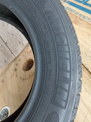 Vendo 2 Neumáticos de coche en buen estado