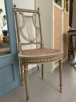 Silla Luis XVI Rejilla Madera Tallada Beige