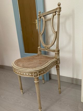 Silla Luis XVI Rejilla Madera Tallada Beige