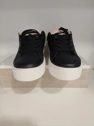 Zapatillas Fila Negras y Rosas Talla 33/35