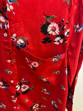 Vestido rojo estampado flores Stradivarius