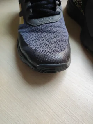 Deportivas Adidas Niños Negro y Dorado