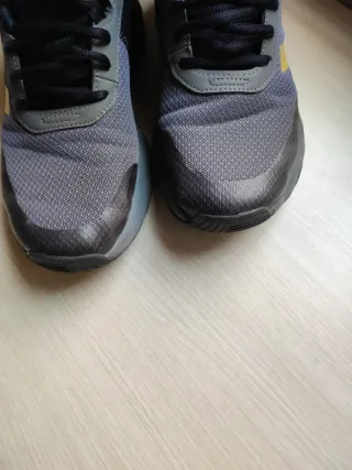 Deportivas Adidas Niños Negro y Dorado