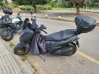 Zontes 350D Negra Maxiscooter