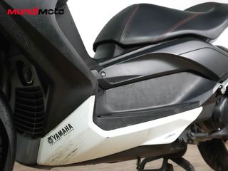 YAMAHA X-MAX 250