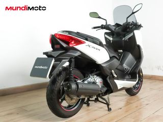 YAMAHA X-MAX 250