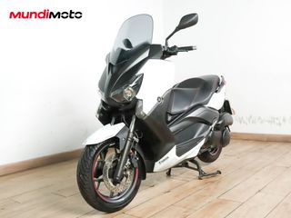 YAMAHA X-MAX 250