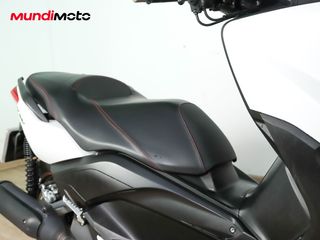 YAMAHA X-MAX 250