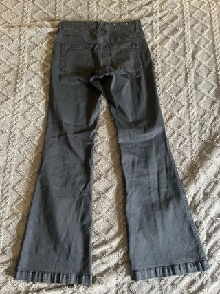 Pantalones acampanados Bershka negros