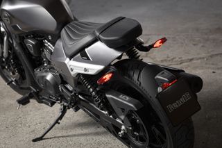 Benelli Leoncino Bobber 400 Negra