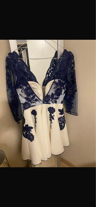 Vestido fiesta encaje azul y blanco