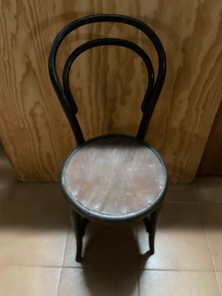 Silla de madera estilo Thonet