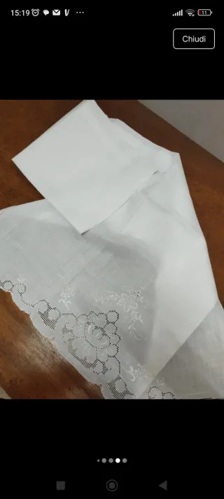 Tendina o asciugamano o telo multiuso ricamato