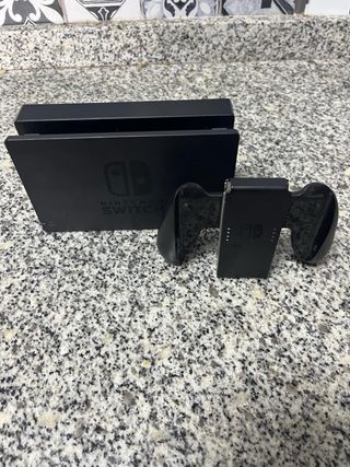 Nintendo Switch 2019 negra + Juegos