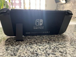 Nintendo Switch 2019 negra + Juegos