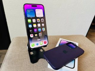 iPhone 14 Pro Max Morado