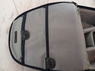 Mochila Lowepro Micro Trekker 200