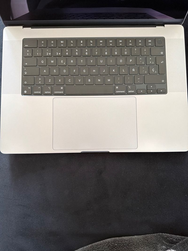 MacBook Pro 16” 2021 1 TB 16 RAM PARA PIEZAS afbeelding 3