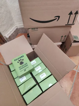 Dispensador + 240 Bolsas Caca Perro Biodegradables