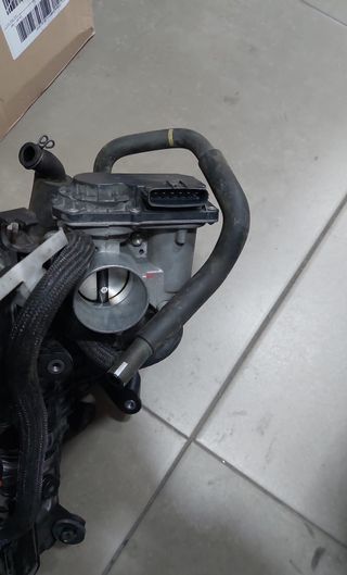 Colector Admisión Toyota Yaris con Caja Mariposa