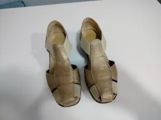Sandalias Aerosoles Doradas Talla 37.5