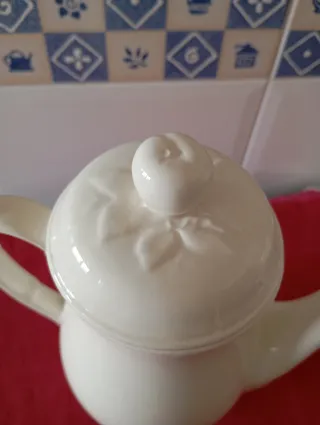 Tetera San Claudio Porcelana Blanca