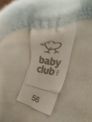Ropa de bebé gris