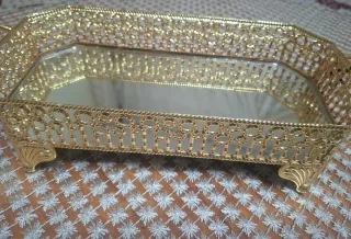 Bandeja rectangular dorada con espejo