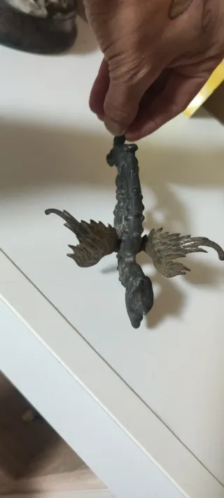 Maniglia antica drago con ali