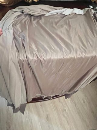 Falda plisada larga de seda beige de Elogy 42