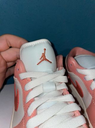 Air Jordan 1 Low rosas y blancas nuevas